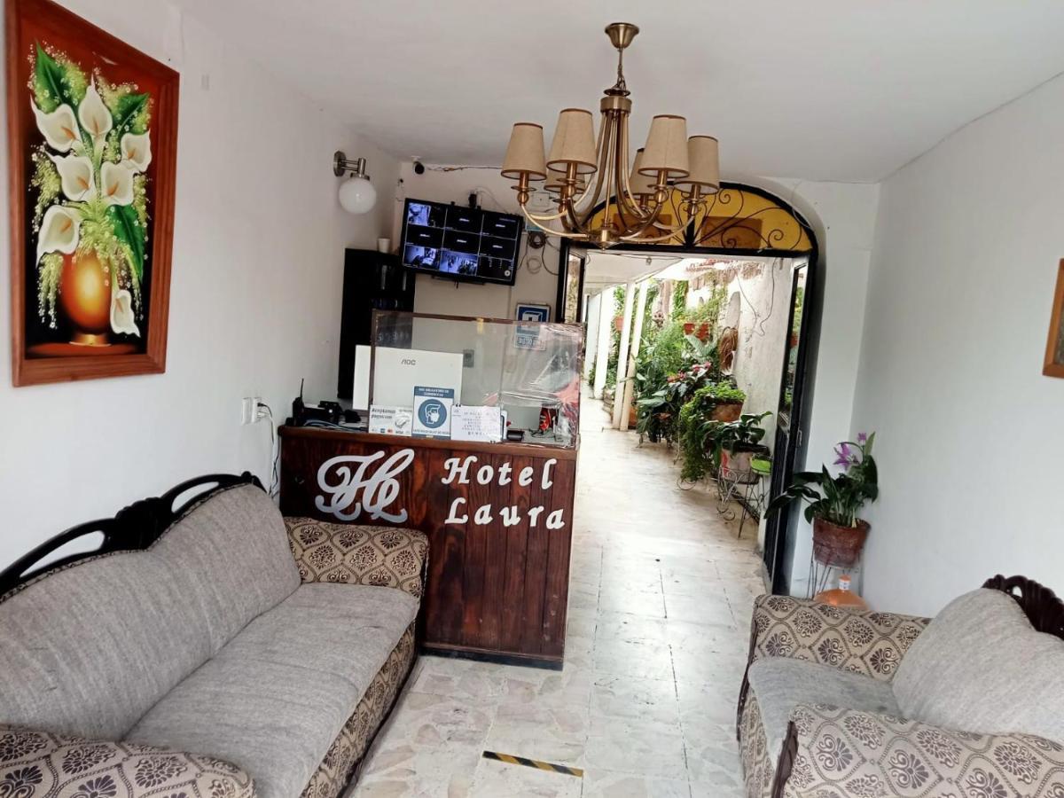 Hotel Posada Laura 산후안델리오 외부 사진